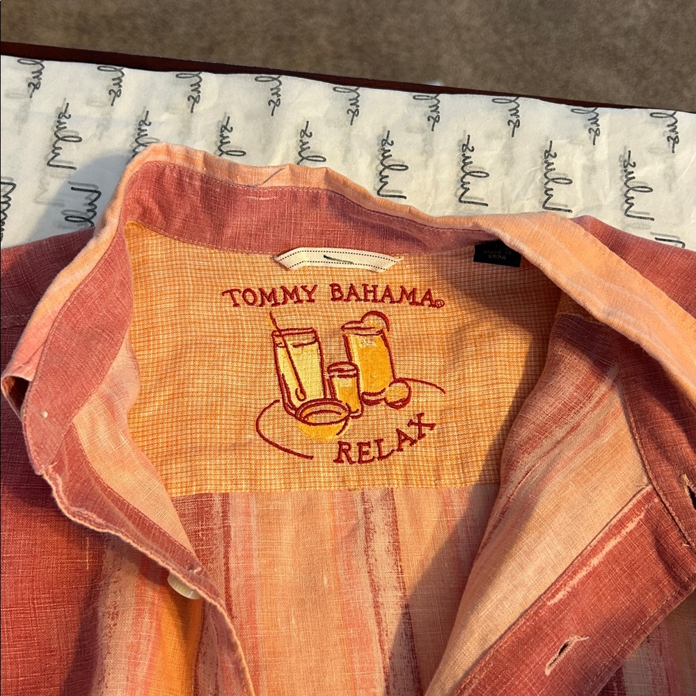 EUC! Tommy Bahama Men's Striped Red/Orange linen Shirt. Large. - Picture 2 of 4